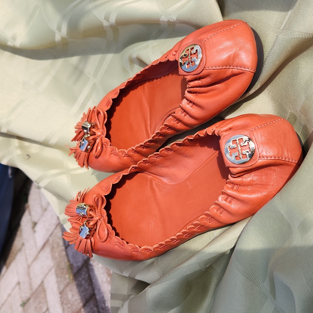 Tory Birch leather ballet flats, orange, rounded toe size 8.5 (like new) - Picture 3 of 10